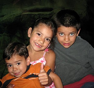 Kids at Monterey Bay Aquarium Kids at Monterey Bay Aquarium